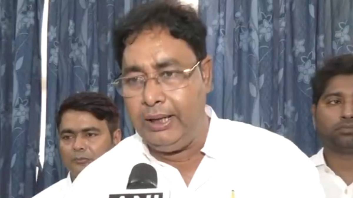 ভগবানগোলার তৃণমূল বিধায়কের নামে পড়ল ‘নিখোঁজ’ পোস্টার, বাড়ছে ক্ষোভ