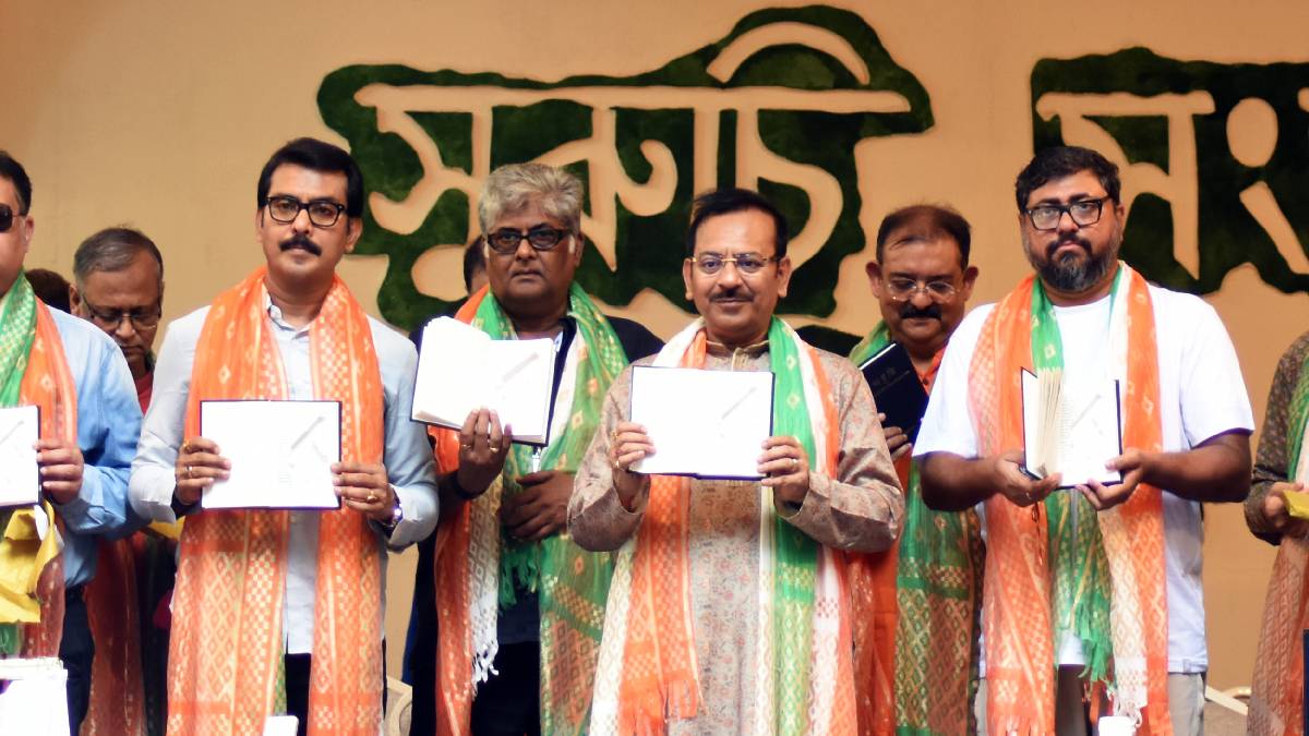 সুরুচি সংঘকে জমি ছেড়ে দেওয়ার নোটিস দিল এলআইসি, বেঁধে দিল সময়সীমা
