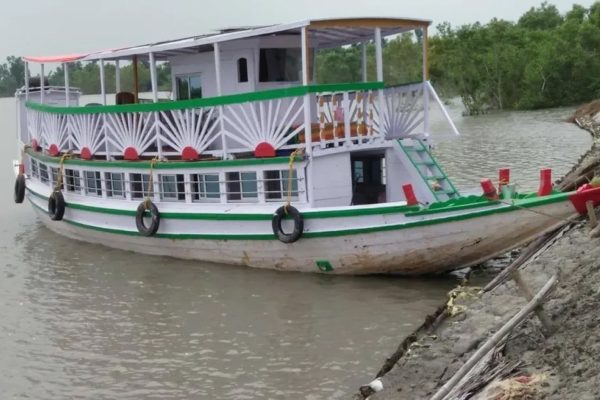 যোগ দিবসের আগে বাবুঘাটে আসছে জলযান, সুন্দরবনে বন্ধ পর্যটন