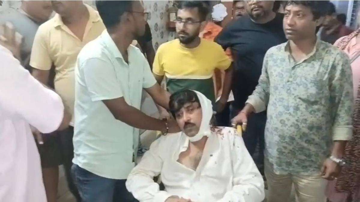 বন্দুকের বাট দিয়ে কাউন্সিলরকে মারধর, দুষ্কৃতীদের খোঁজে পুলিশ