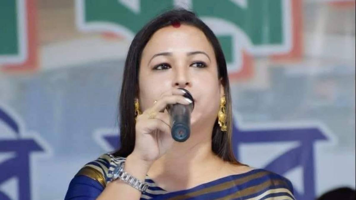 কোথায় টিনা ভৌমিক সাহা? ৩ কেজি সোনার গয়নার উৎসের খোঁজে পুলিশ