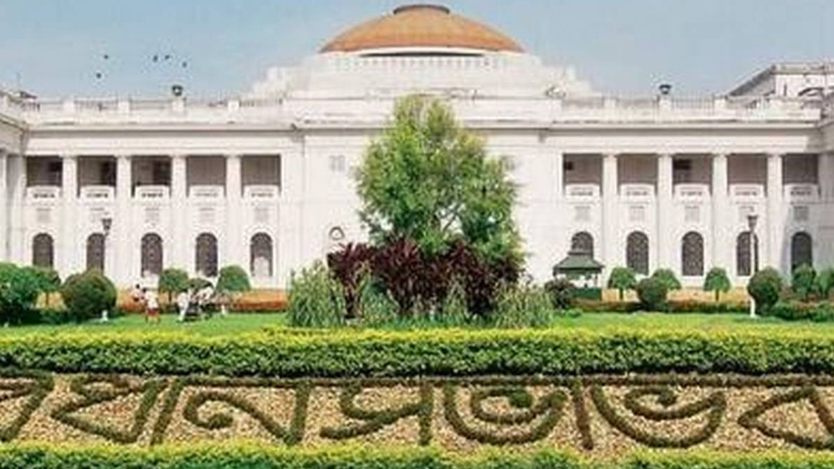 শক্তিশালী বিরোধীর সংকট ও বাংলার গণতন্ত্র: কতটা বড় বিপদের মুখে বঙ্গ রাজনীতি?