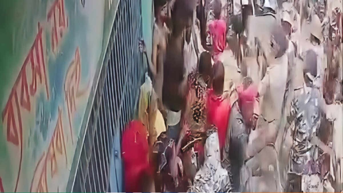 জাহাঙ্গিরের স্ত্রীর নেতৃত্বে প্রতিবাদ মিছিল