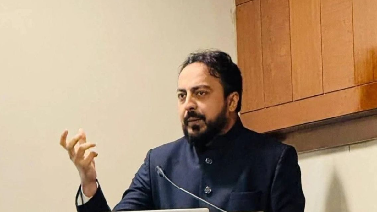 খেলার মাঠে রাজনীতি ও পরিবারতন্ত্র বরদাস্ত করা হবে না : ক্রীড়ামন্ত্রী ইন্দ্রনীল