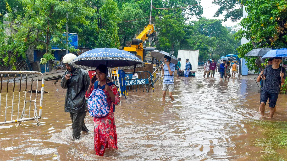 কলকাতায় জল জমার কারণ পুরোনো নিকাশি, জানালেন সেচমন্ত্রী