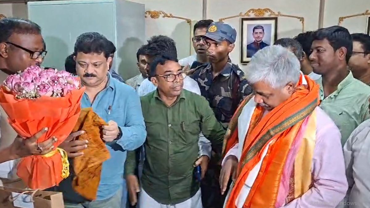 অনেক কাজ করতে হবে, জানালেন শিক্ষামন্ত্রী দীপক বর্মণ