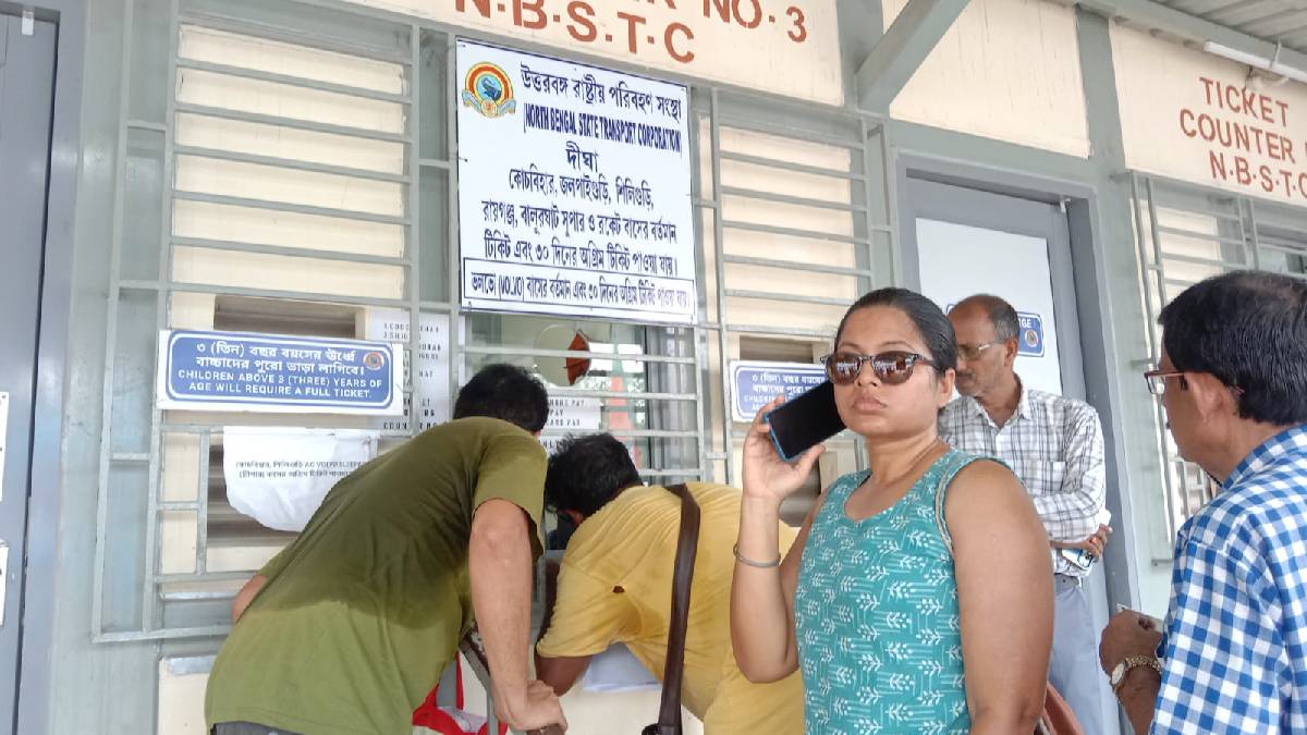 আজ থেকে বাংলা জুড়ে চালু মহিলাদের জন্য ফ্রি বাস সার্ভিস