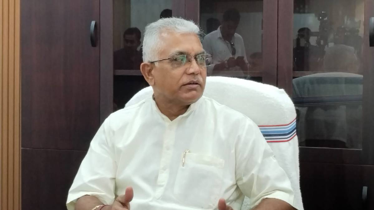 থমকে থাকা কেন্দ্রীয় গ্রামীণ প্রকল্পগুলি ফের চালু ঘোষণা পঞ্চায়েত মন্ত্রী দিলীপের