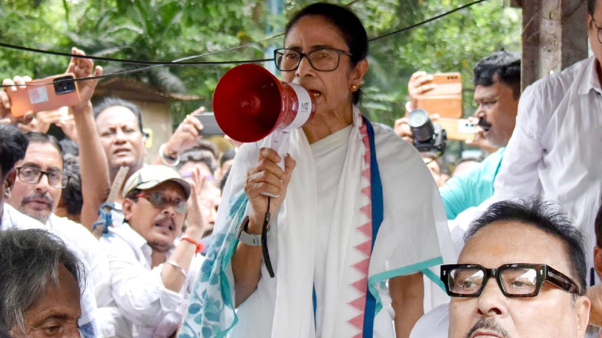 ‘আমি লড়ব, না হলে মরব’, ভোট পরবর্তী হামলার প্রতিবাদে ধর্মতলায় জনসমাবেশ মমতার