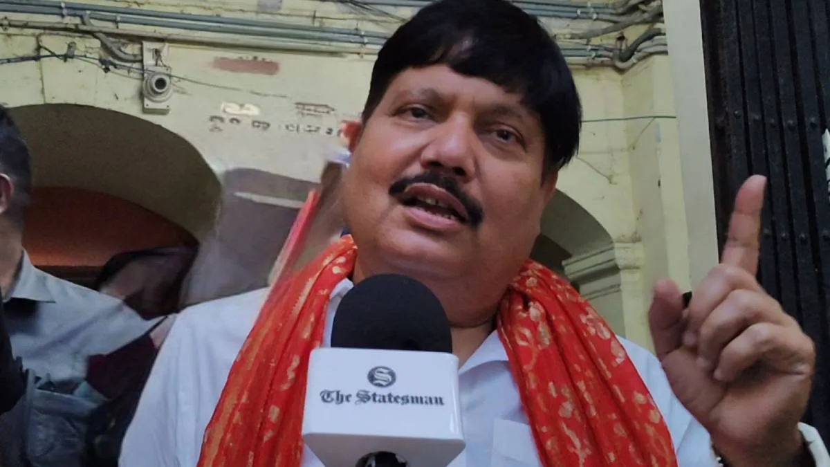 ঐতিহ্য অটুট রেখে আধুনিক হবে কলকাতার গণপরিবহন: অর্জুন সিং