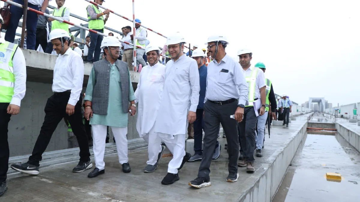 বুলেট ট্রেনের স্বপ্ন বাস্তবায়নের পথে, আমেদাবাদ স্টেশনের নির্মাণকাজে বিশেষ নজর রেলমন্ত্রীর