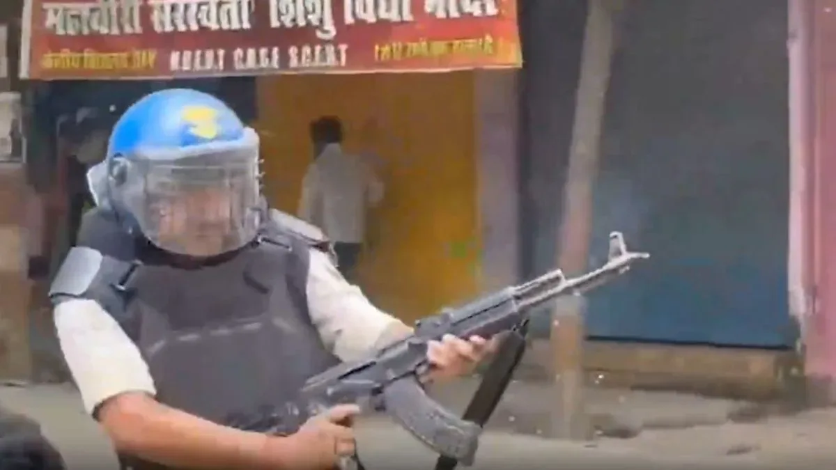 বিহারে নিট আন্দোলনে পড়ুয়াদের উপর AK-47 থেকে গুলি, সাসপেন্ড পুলিশকর্মী, শীর্ষ আদালতে দায়ের মামলা