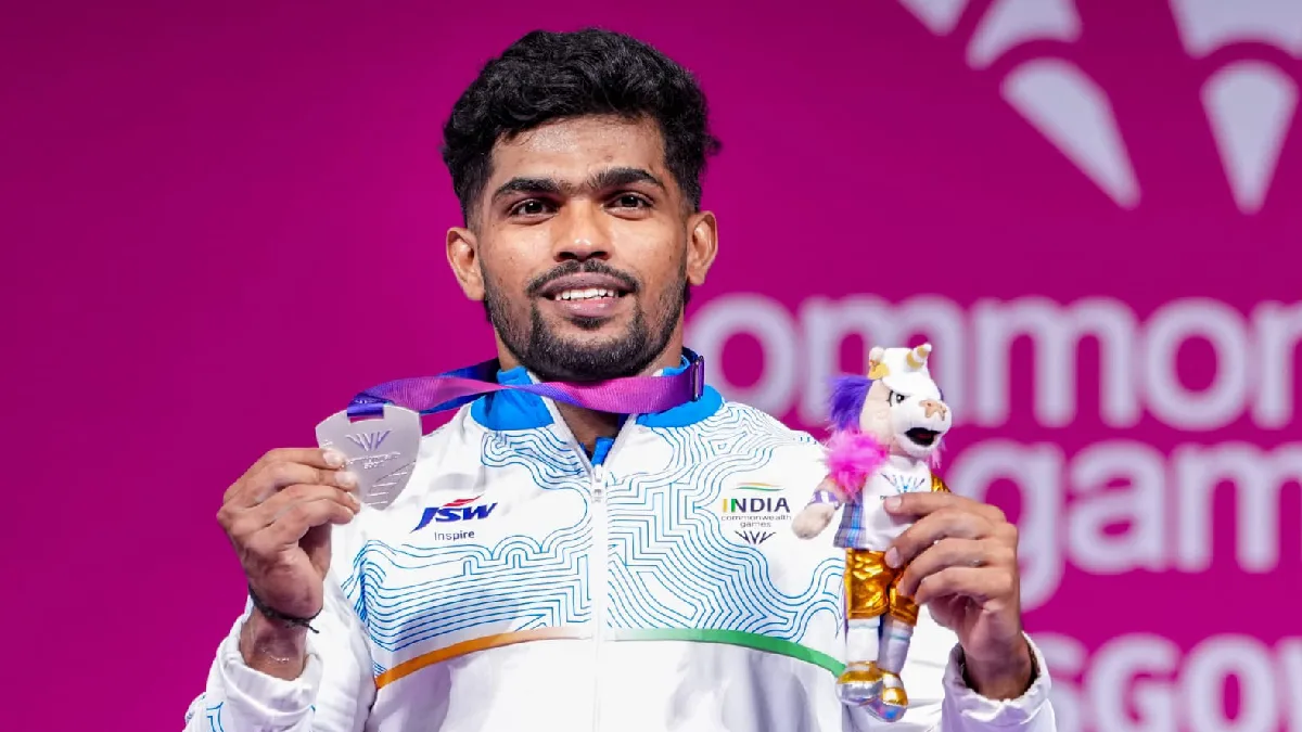 সোনা না পাওয়ায় হতাশ রাজা, পদক উৎসর্গ বাবা-মা, কোচকে