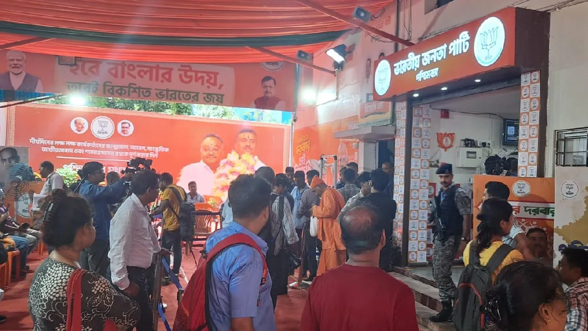 মুখ্যমন্ত্রীর জনতার দরবারে হাজির বহু মানুষ, ন্যায় বিচারের আশায় এলেন বরুণ বিশ্বাসের পরিবারও
