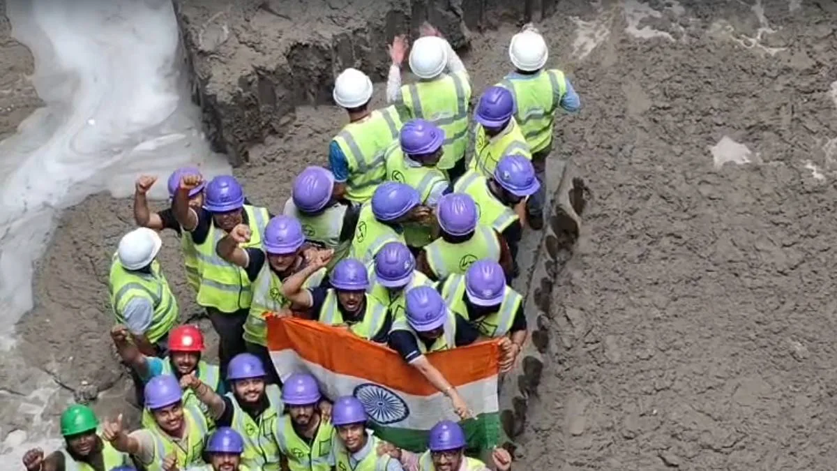 জোকা–এসপ্ল্যানেড মেট্রো প্রকল্পে ঐতিহাসিক সাফল্য, টিবিএম ‘দুর্গা’-র ব্রেকথ্রু অনুষ্ঠান ঘিরে উৎসাহ