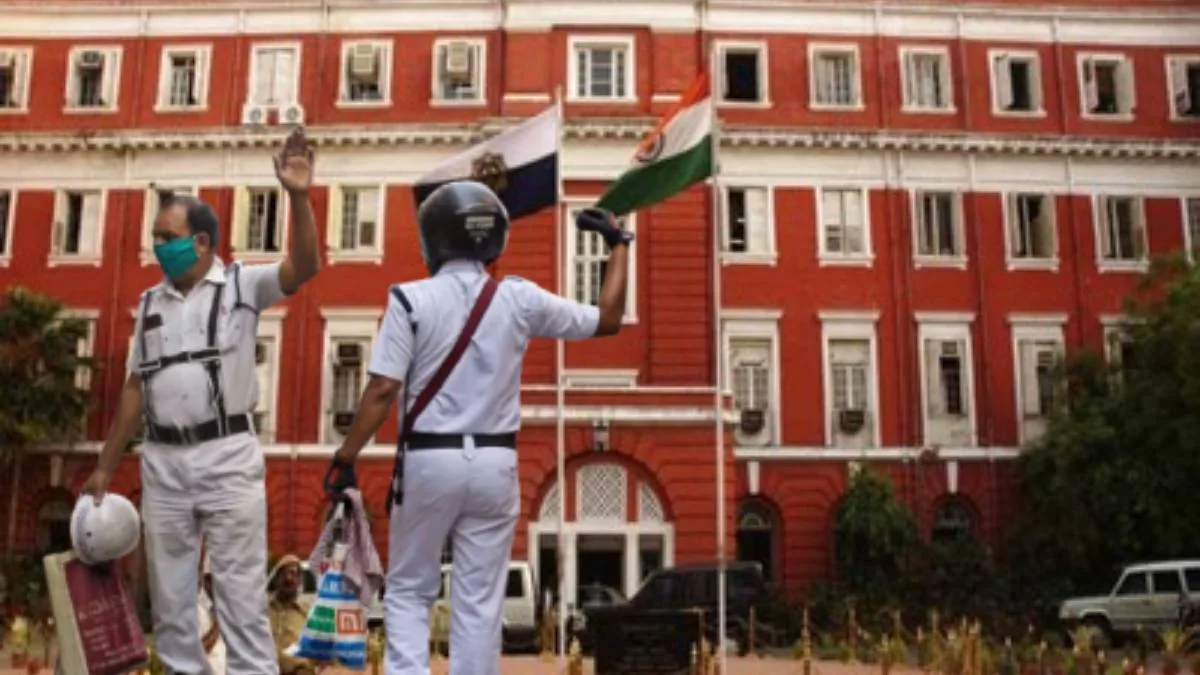কলকাতা পেল একাধিক মহিলা ওসি, ফের রদবদল ৩৩ পুলিশ ইন্সপেক্টরের