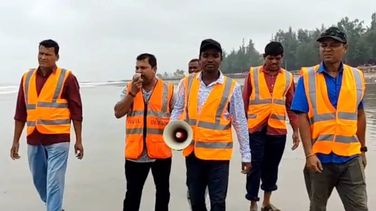 গভীর নিম্নচাপের জেরে গঙ্গাসাগরে মাইকিং প্রশাসনের