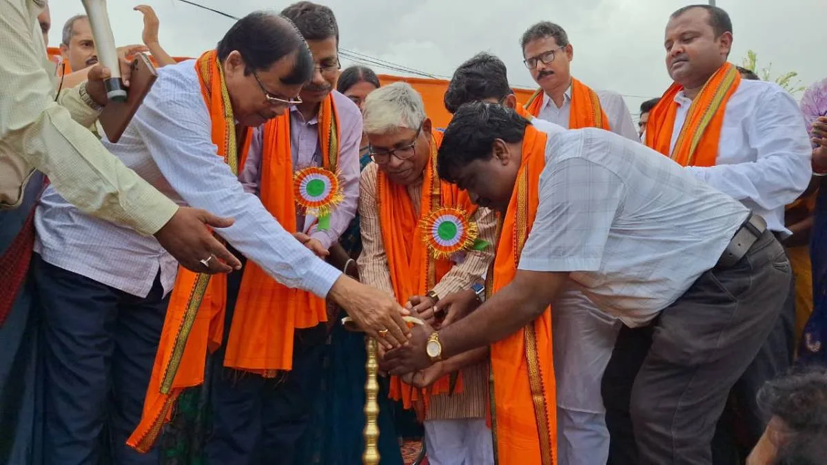 নন্দীগ্রামে মুখ্যমন্ত্রীর উপহার, উদ্বোধন হলো দু’টি সরকারি বাস পরিষেবা, খুশি এলাকার মানুষ