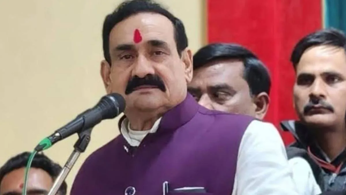 বলিউডকে ‘নৈতিকতার পাঠ’ দেওয়া মন্ত্রী, এবার টিকিট না পেয়ে চর্চায়