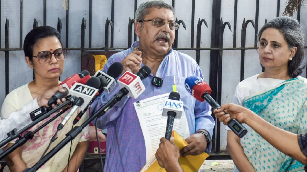 তৃণমূলের প্রতীক-তহবিলের দাবিতে নির্বাচন কমিশনে কল্যাণ, হাজির ঋতব্রত গোষ্ঠীর আইনজীবী