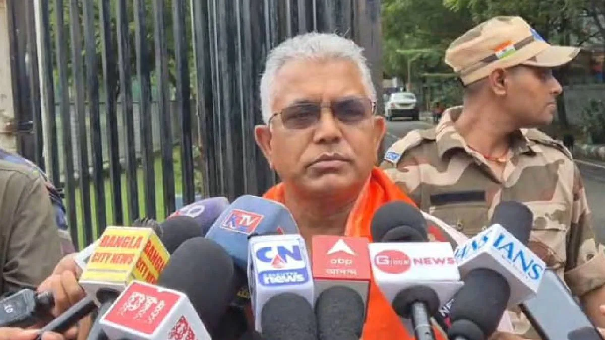 ‘সঙ্গে যাওয়ার তো কেউ নেই’, মমতার মিছিল নিয়ে খোঁচা দিলেন দিলীপ