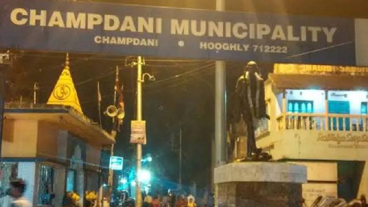 একসঙ্গে ১৯ জন কাউন্সিলরের পদত্যাগ, ভেঙে গেল চাঁপদানি পুরবোর্ড