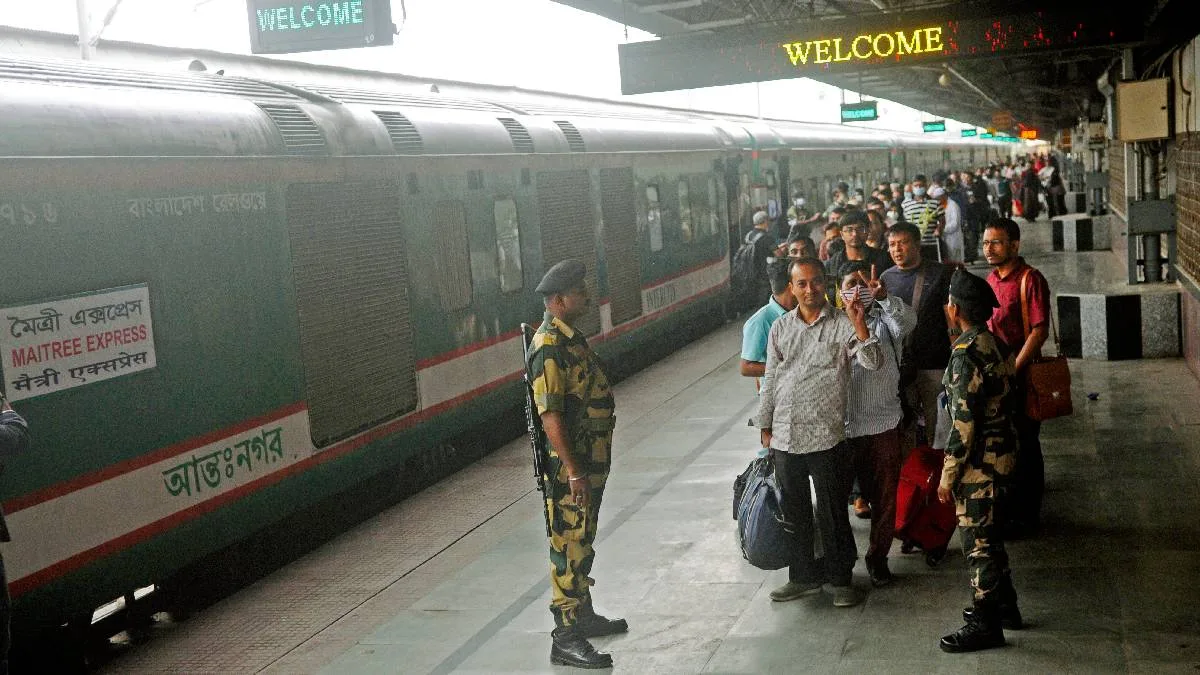 আবার চালু হচ্ছে কলকাতা-ঢাকা মৈত্রী এক্সপ্রেস, কী পরিস্থিতি এখন বাংলাদেশে?