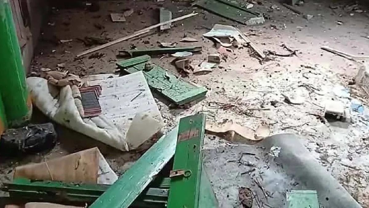 কেঁপে উঠল রাজারহাট, বোমা বিস্ফোরণে তুমুল আতঙ্ক, তদন্তে পুলিশ, আটক ১