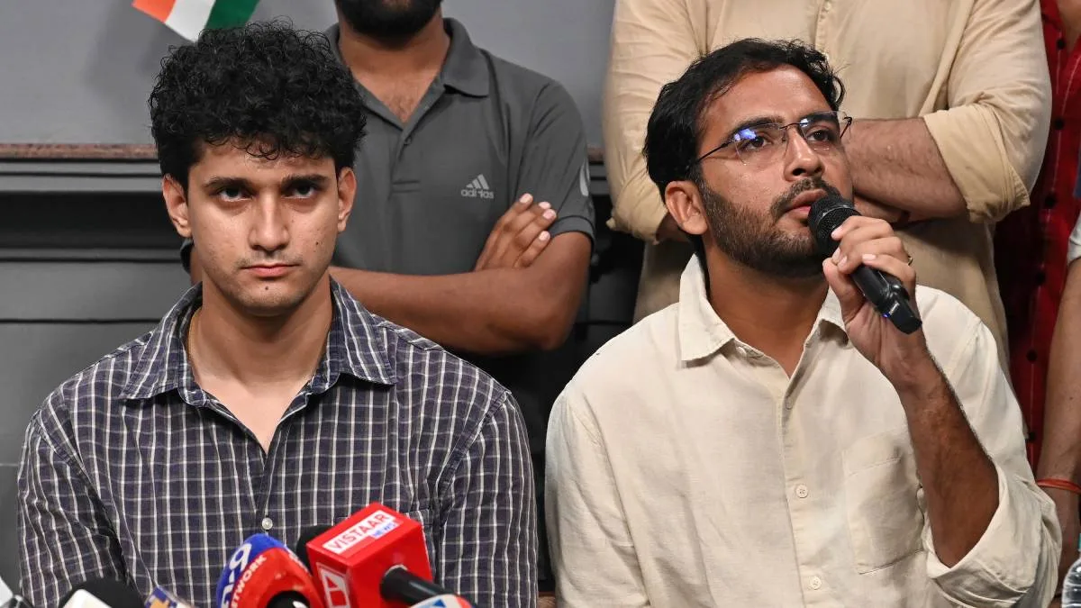 মঙ্গলবার মধ্যরাতে বৈঠক ‘ককরোচ-দের’, নিট প্রতিবাদীদের বিরুদ্ধে মামলা তুলে নেওয়ার আশ্বাস