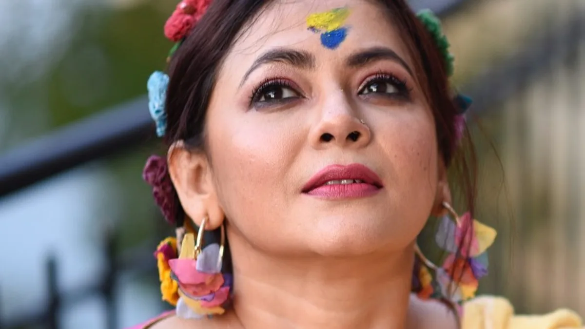 শ্রীলেখা মিত্রের বিরুদ্ধে থানায় অভিযোগ দায়ের