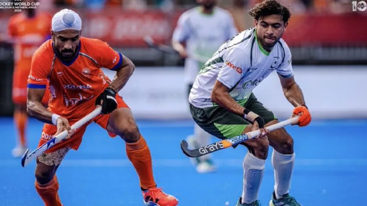 ম্যাচের আগে হাত মেলানোয় ‘না’, ম্যাচ শেষে সৌজন্য! ভারত-পাকিস্তান হকিতে দেখা গেল অন্য ছবি