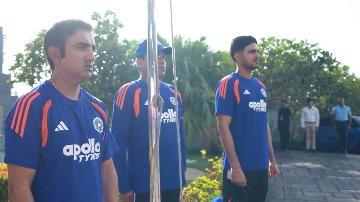 স্বাধীনতা দিবসে গলে তেরঙ্গা, ভারতের ৬০০তম টেস্টের আগে বিশেষ মুহূর্ত