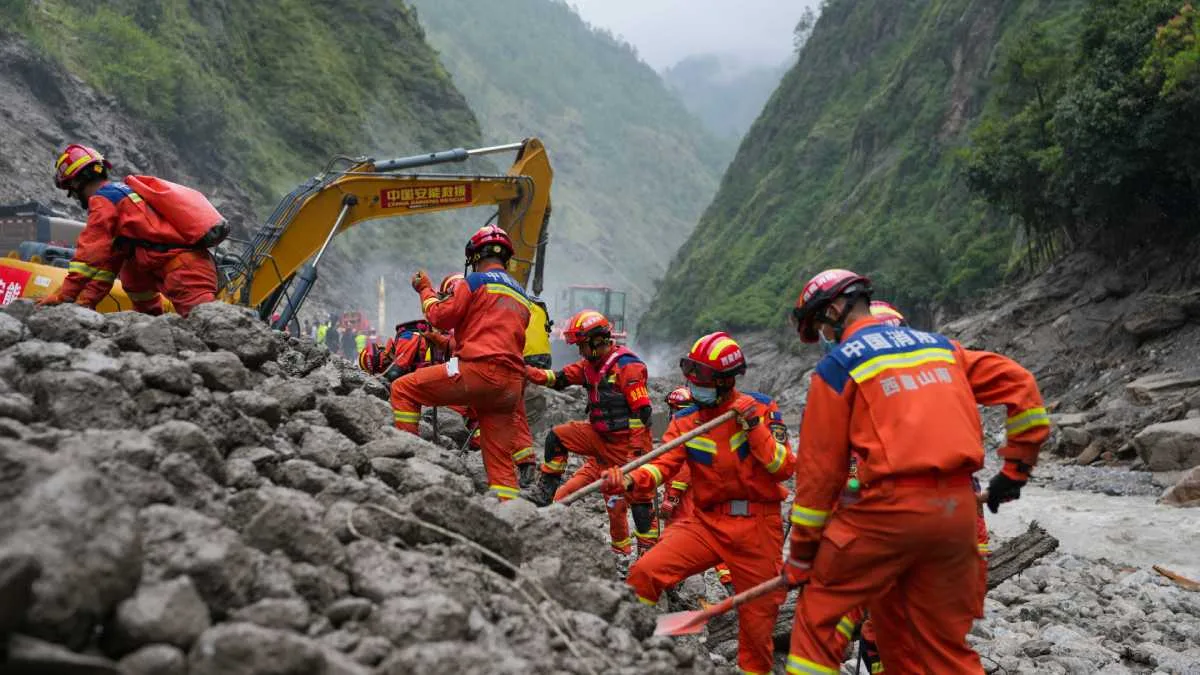 নেপালে হড়পা বানে মৃত ৭৮৮, কাঠমাণ্ডুতে পৌঁছলেন ২০ তেলুগু তীর্থযাত্রী