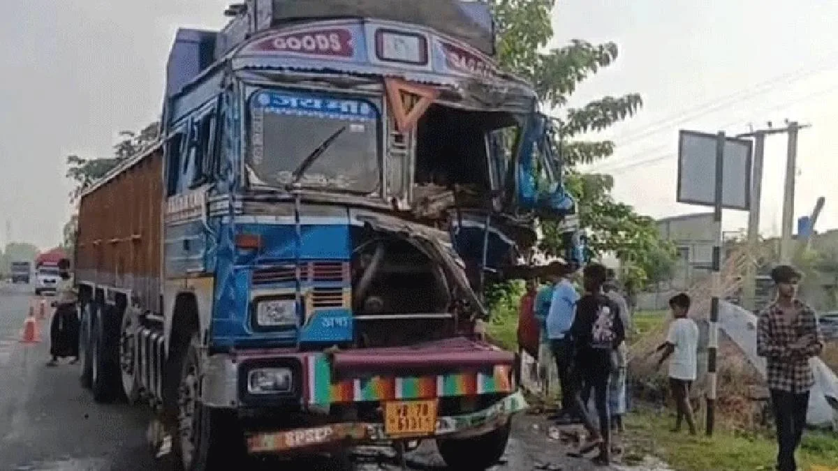 কর্মস্থলে যাওয়ার পথে বড় পথ দুর্ঘটনা, একসঙ্গে তিনজন দিনমজুরের মৃত্যু রায়গঞ্জে