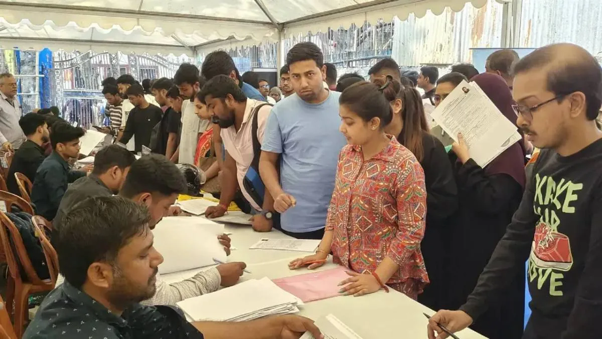 শিক্ষিত বেকার যুবকদের অ্যাকাউন্টেও ঢুকবে ৩ হাজার টাকা, বড় আপডেট এল