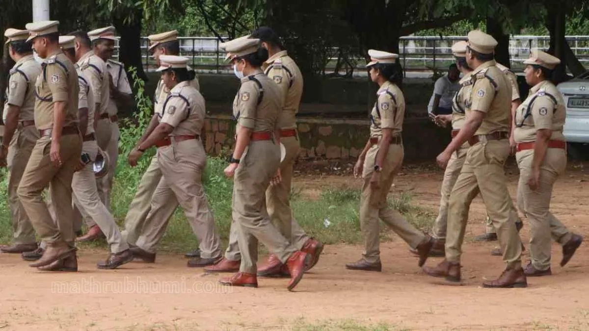 রাজ্য পুলিশে ‘ওয়ান নেশন ওয়ান ইউনিফর্ম’, নবান্নে এসেছে স্বরাষ্ট্রমন্ত্রকের চিঠি