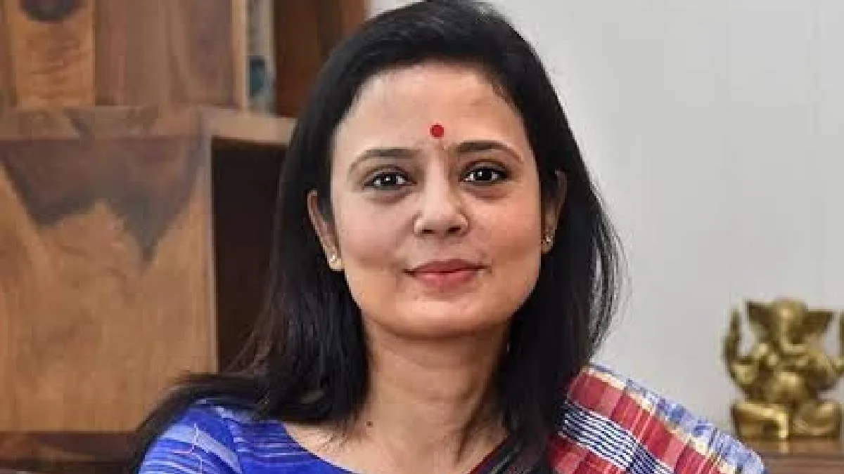 চাপে পড়লেন সাংসদ মহুয়া মৈত্র, গ্রেপ্তারি পরোয়ানা জারি করল কৃষ্ণনগর আদালত