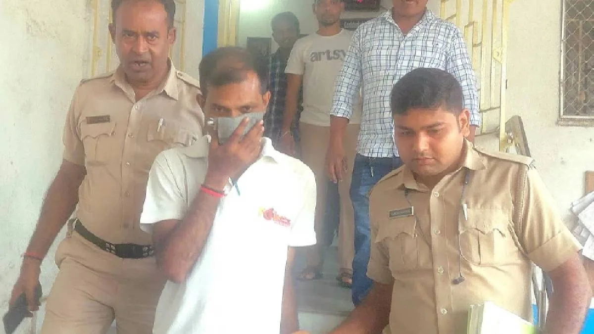 অন্নপূর্ণা যোজনার টাকা পাইয়ে দেওয়ার টোপ, প্রতারণার পর্দাফাঁস করল পুলিশ