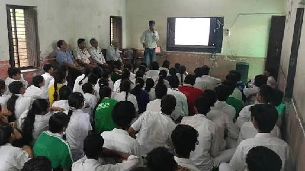 প্রত্যেক স্কুলে এবার ‘হর ঘর বিমা’ কর্মসূচি, নয়া উদ্যোগ রাজ্য সরকারের
