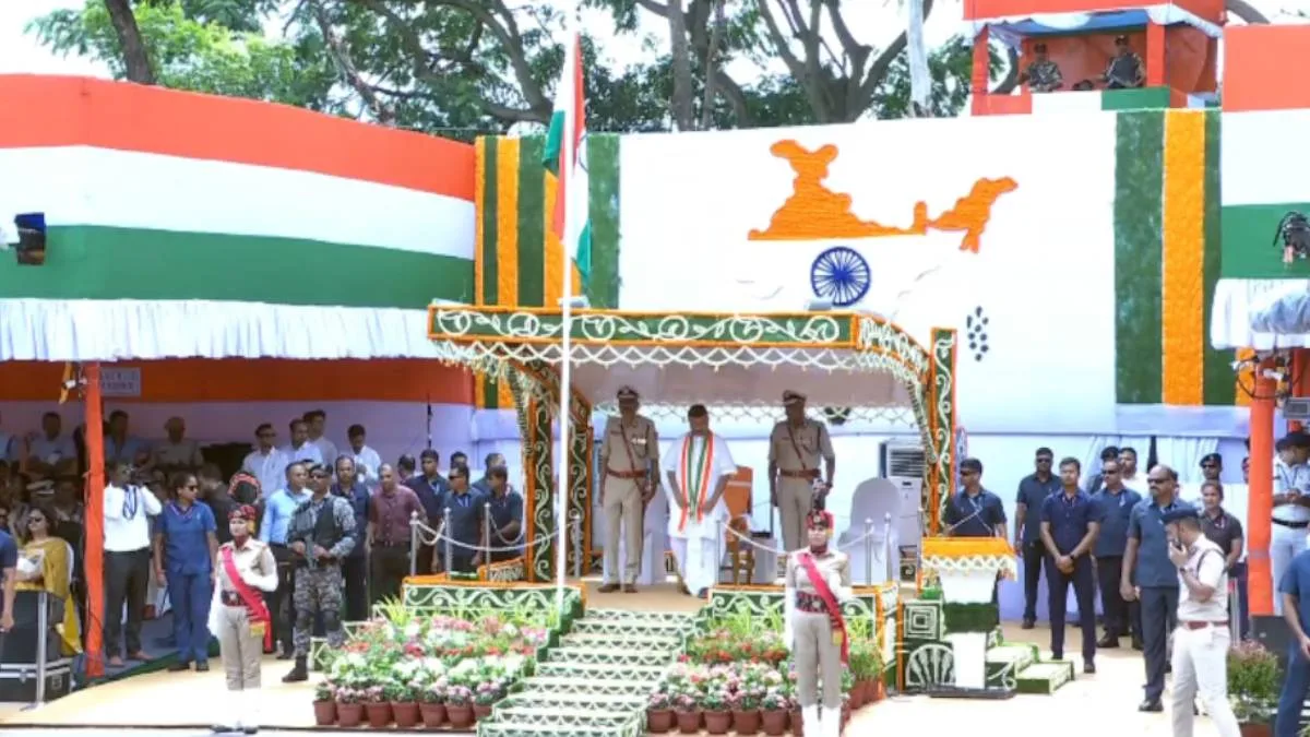 স্বাধীনতা দিবসে রেড রোডে বর্ণাঢ্য অনুষ্ঠান, উপস্থিত মুখ্যমন্ত্রী শুভেন্দু অধিকারী
