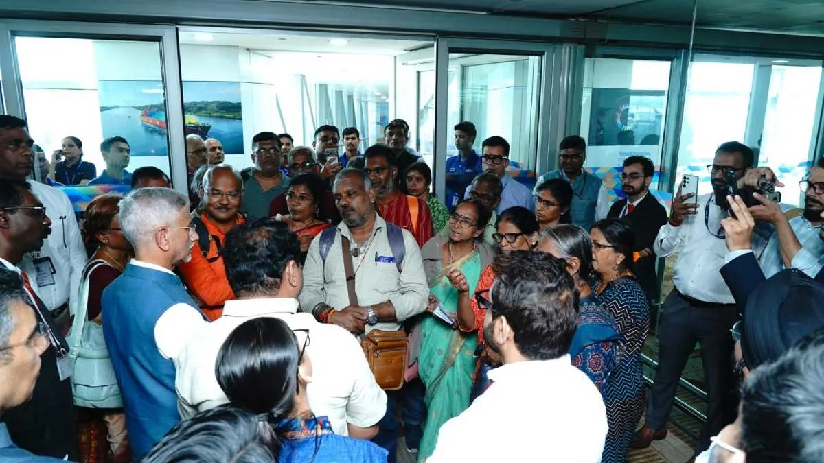 ‘চোখের সামনেই ভেসে গিয়েছে দু’টি বাস’, নেপাল থেকে ফিলে ভয়ঙ্কর অভিজ্ঞতা জানালেন ২১ ভারতীয়