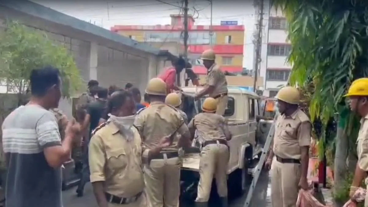 তারাপীঠের একটি হোটেলে ভয়াবহ আগুন, মৃত কমপক্ষে ৯ পুণ্যার্থী