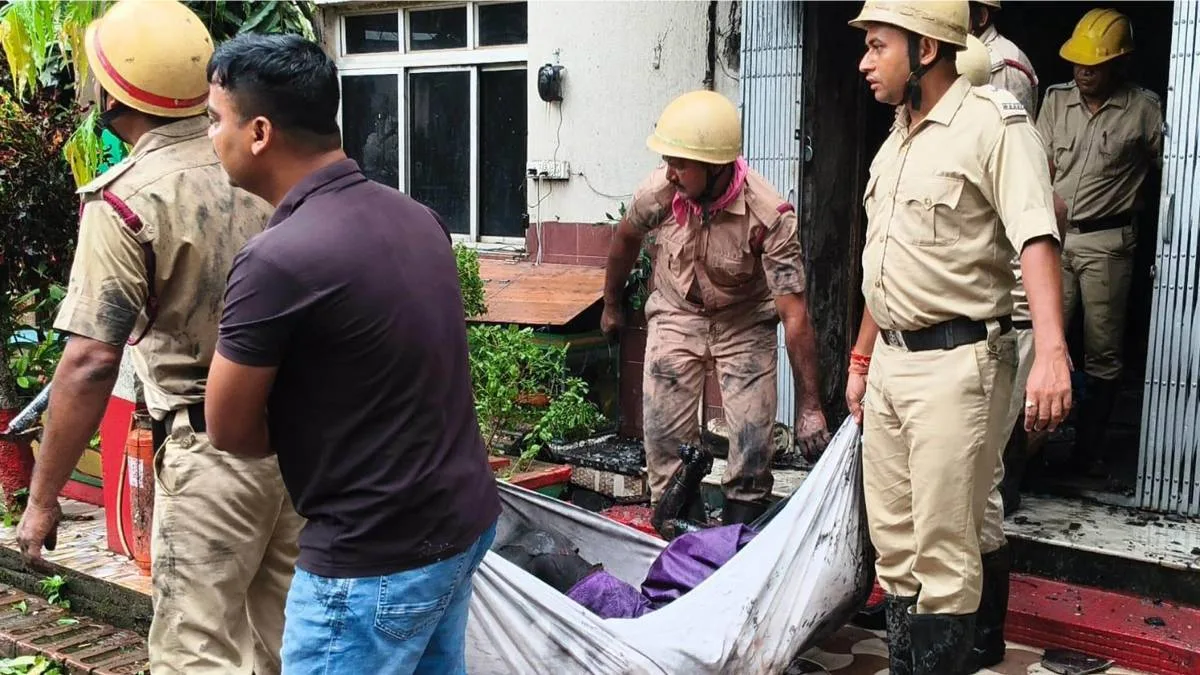 তারাপীঠের অগ্নিকাণ্ড শুধুই দুর্ভাগ্য না কি অগ্নিনিরাপত্তার ঘাটতিও এই বিপর্যয়ের জন্য দায়ী?
