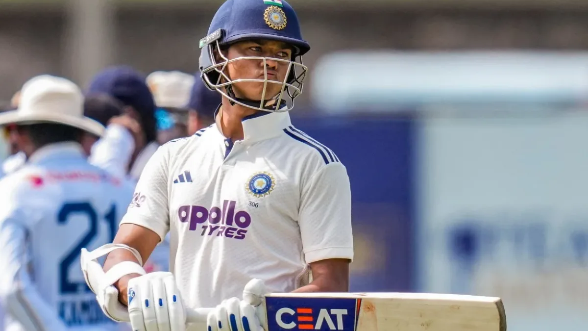 ৪৫ রানে ফেরার পরেই অসিথার সঙ্গে ‘মাথা ঠোকাঠুকি’ যশস্বীর! কলম্বোয় বিতর্কে ওপেনার