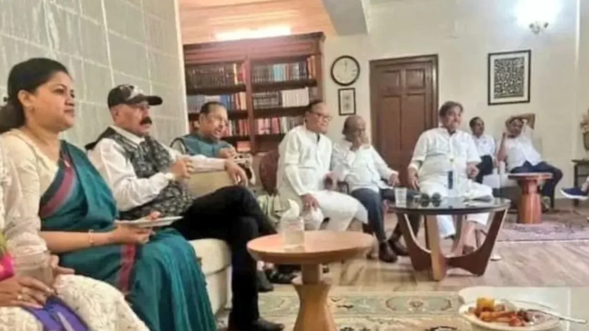 মোদীর বাসভবনে প্রাতরাশ সারলেন বেসুরো এনসিপি সাংসদেরা