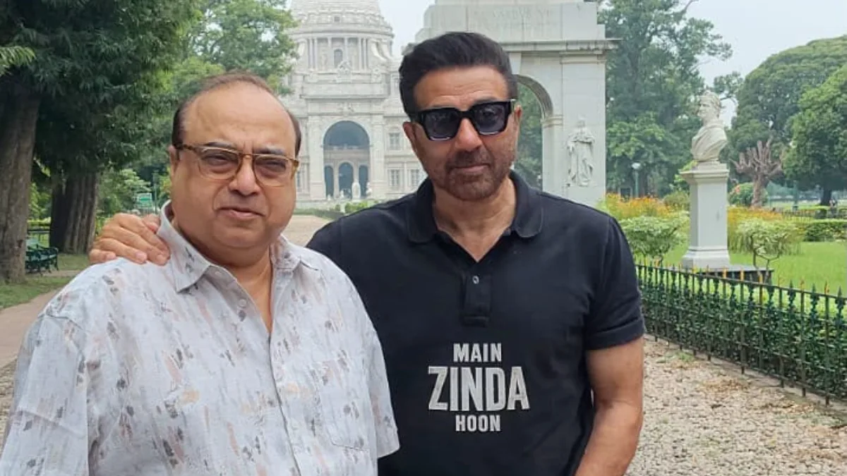 ‘বাঁটওয়ারা ১৯৪৭’-এর প্রচারের জন্য কলকাতায় সানি দেওল, নেতাজি ভবন পরিদর্শন