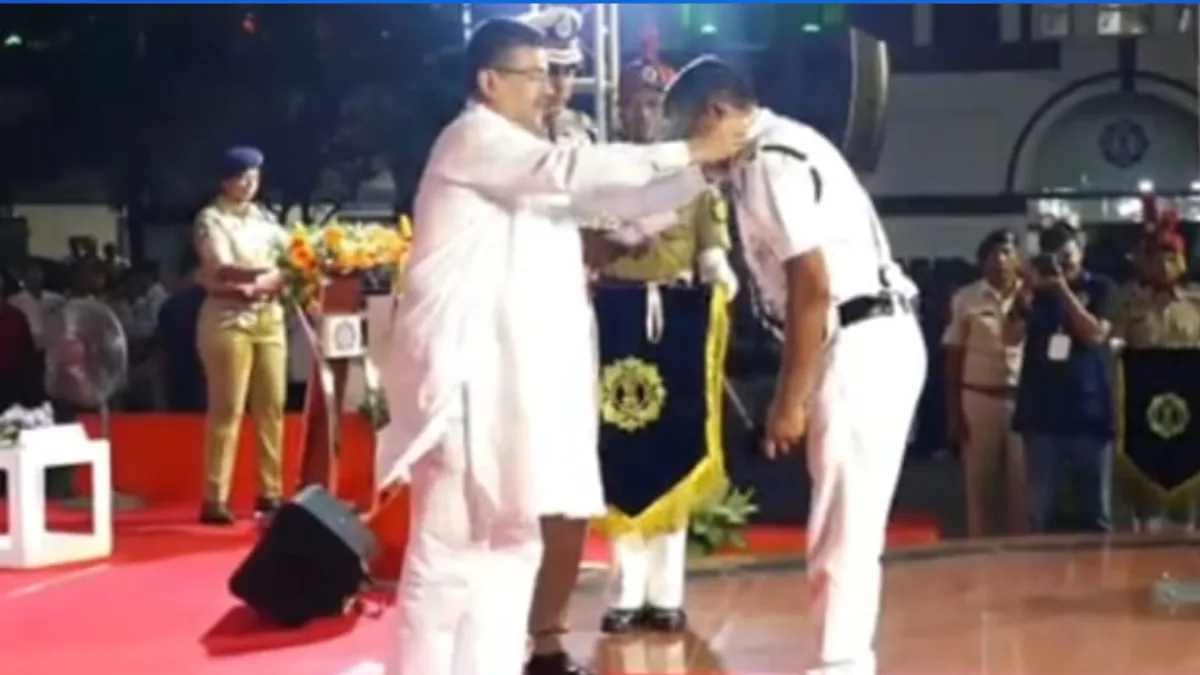 পুলিশকে সম্মান জানালেন মুখ্যমন্ত্রী