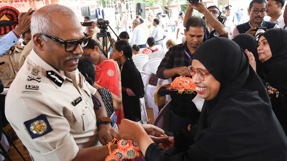 কলকাতা পুলিশের উদ্যোগে রাখি বন্ধন উৎসব পালিত হল আজ লালবাজারে