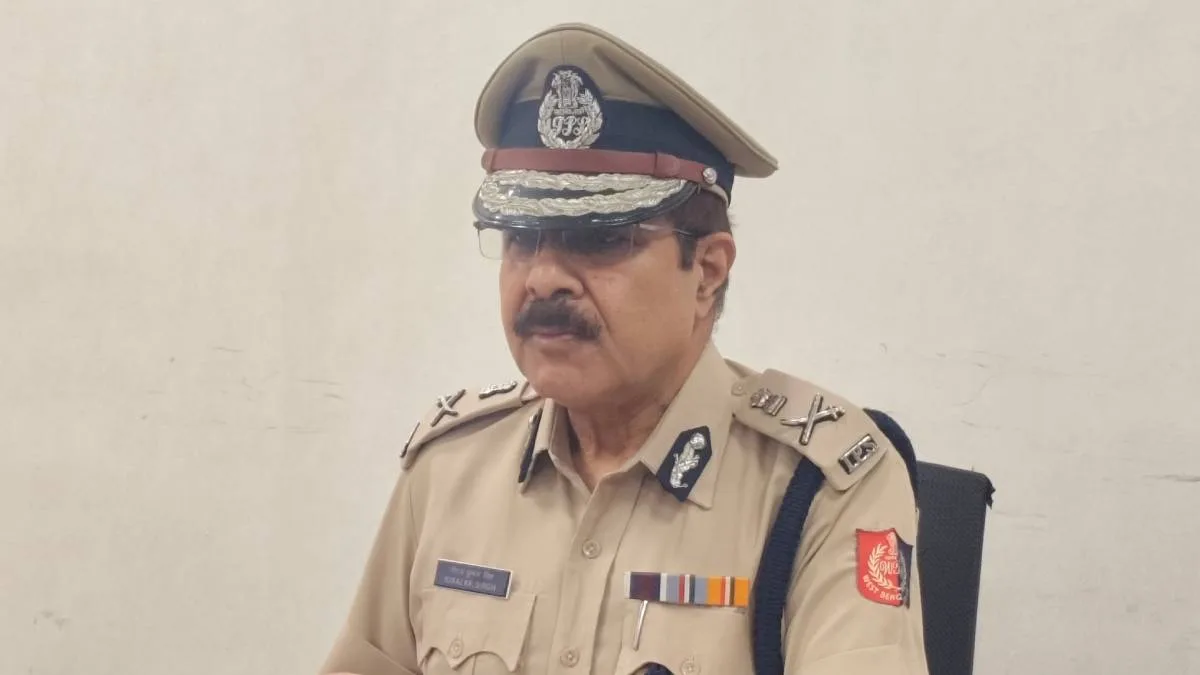 দুর্গাপুজোর আগেই রাজ্য পুলিশে ১২ হাজার কনস্টেবল নিয়োগ