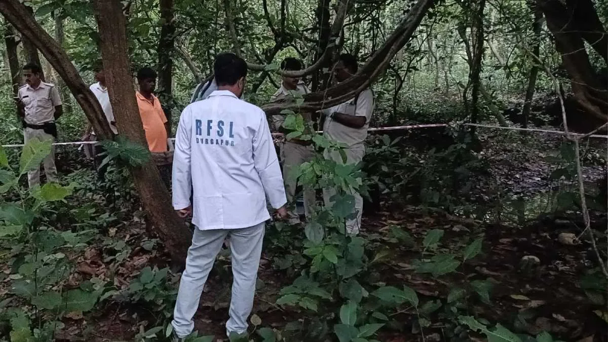 জঙ্গলে মিলল চারটি মানুষের কঙ্কাল, কাঁকসায় চাঞ্চল্য
